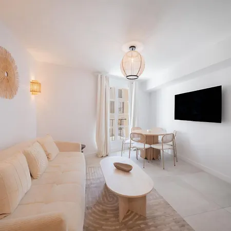 아파트 Place Des Lices -2bdr-6p- Tropez 쎙뜨호뻬