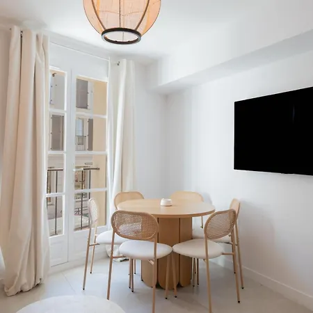 Place Des Lices -2bdr-6p- Tropez Appartement