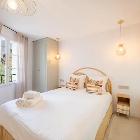 Appartement Place Des Lices -2bdr-6p- Tropez Saint-Tropez